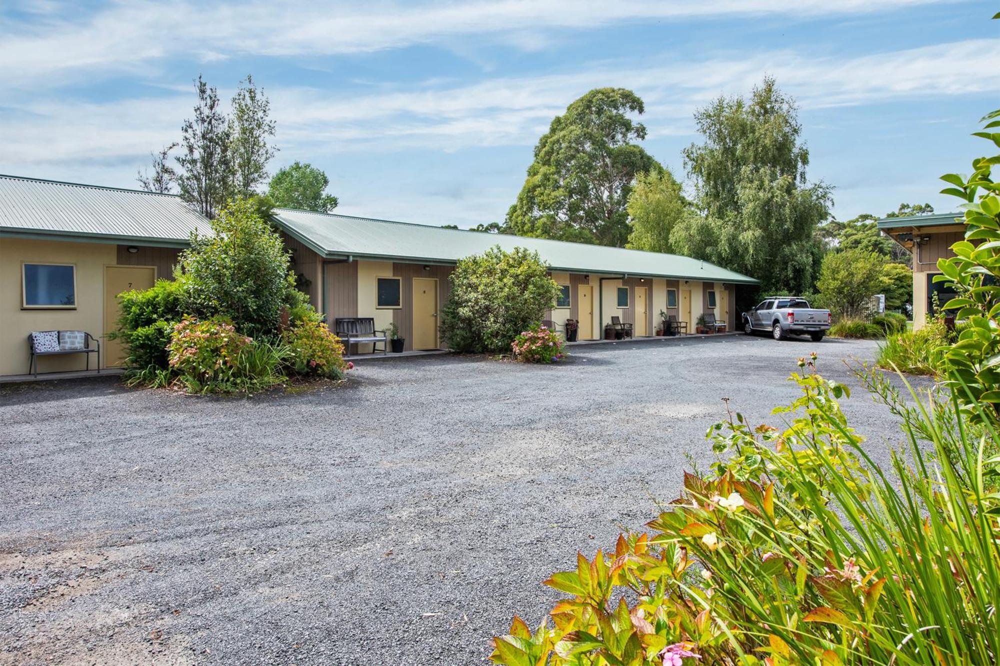 Motel Strahan Exterior photo